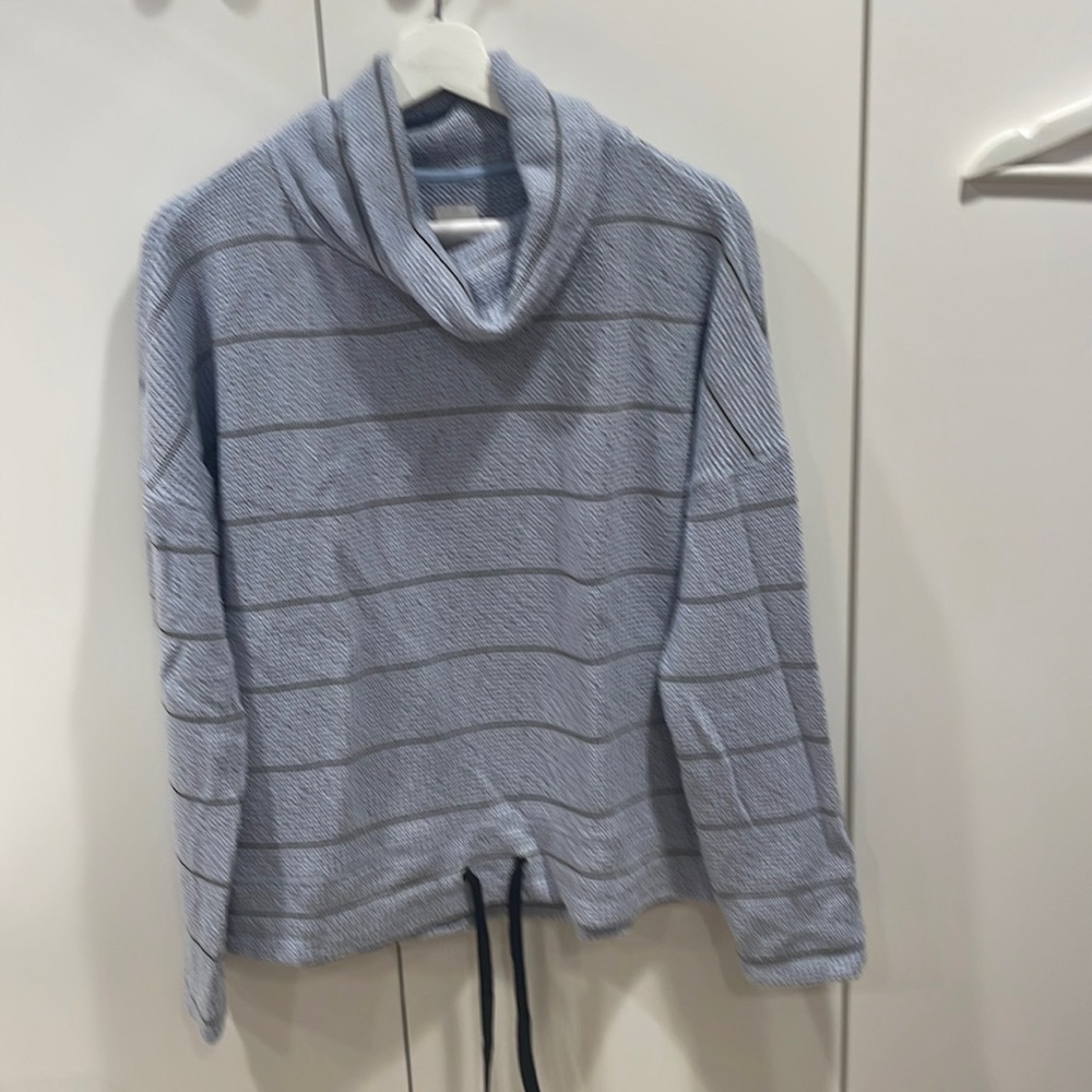 Nic+Zoe cowl neck pullover size L
